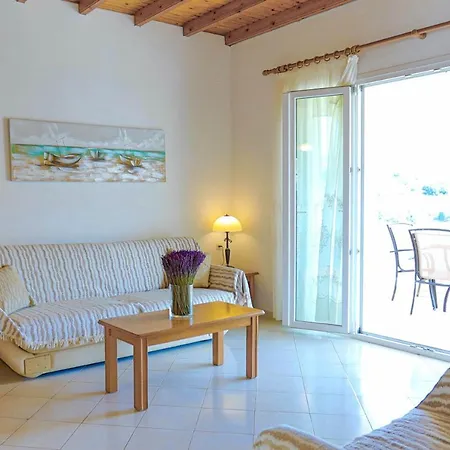 Apartament Renoula Saint Stephanos *