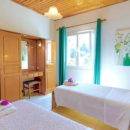 Renoula Saint Stephanos *